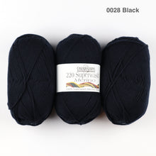 Load image into Gallery viewer, Cascade 220 Superwash Merino