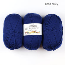 Load image into Gallery viewer, Cascade 220 Superwash Merino