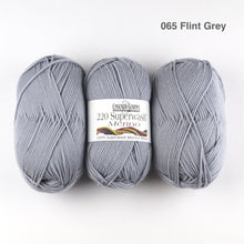 Load image into Gallery viewer, Cascade 220 Superwash Merino