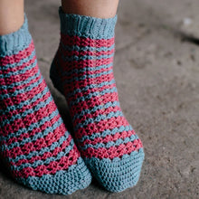 Load image into Gallery viewer, Everyday Crochet: Everyday Wearables