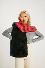 Load image into Gallery viewer, 8 Beginner &amp; Easy Knitting Patterns With Crazy Sexy Wool
